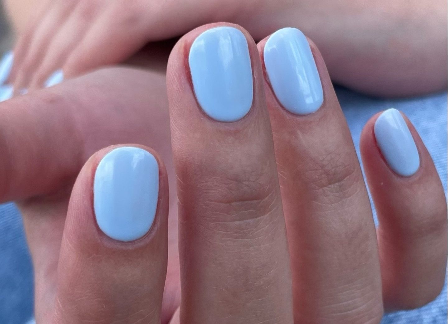 Blueberry milk nails: Neodoljiva nijansa koju nosimo i ovog ljeta