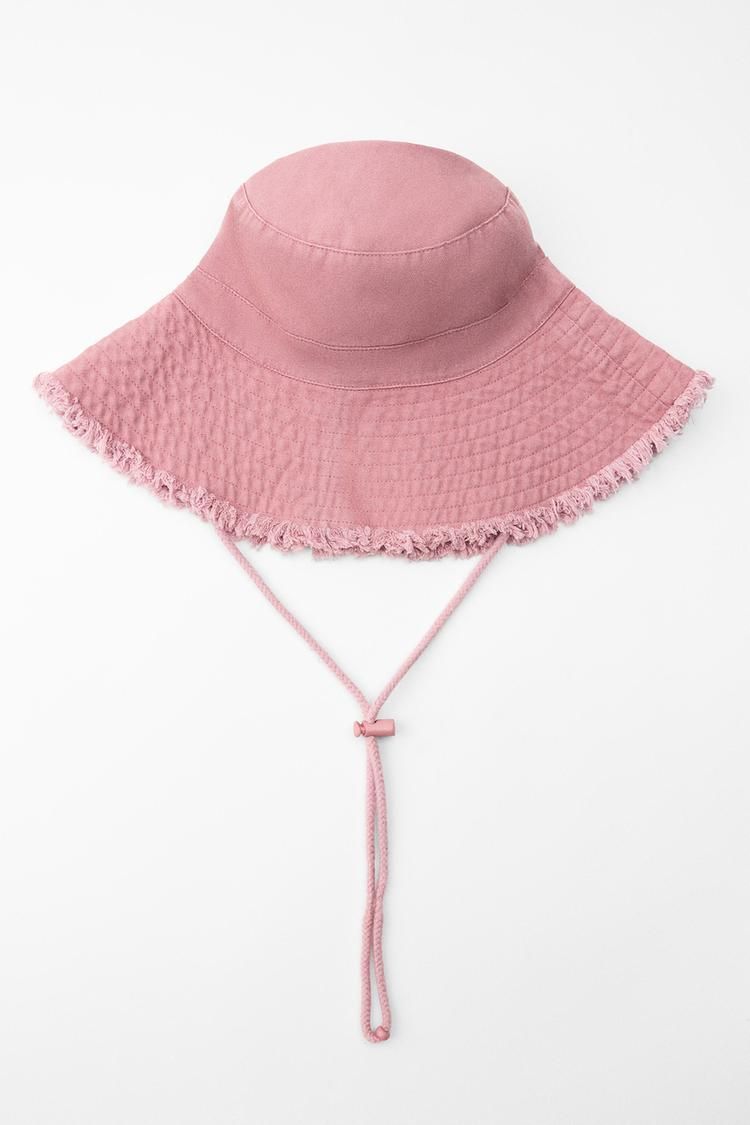 zara bucket hat