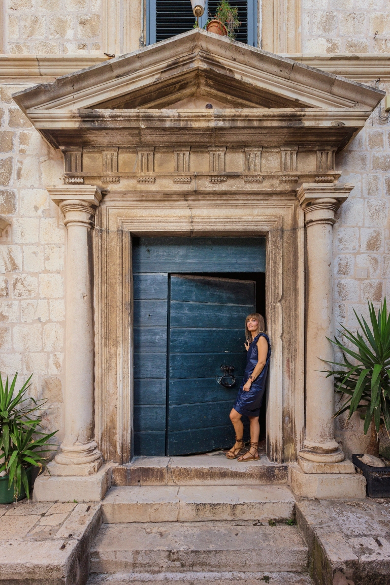 Doors of Dubrovnik Renata Debeljak Vrata palače Skočibuha Bizzarro
