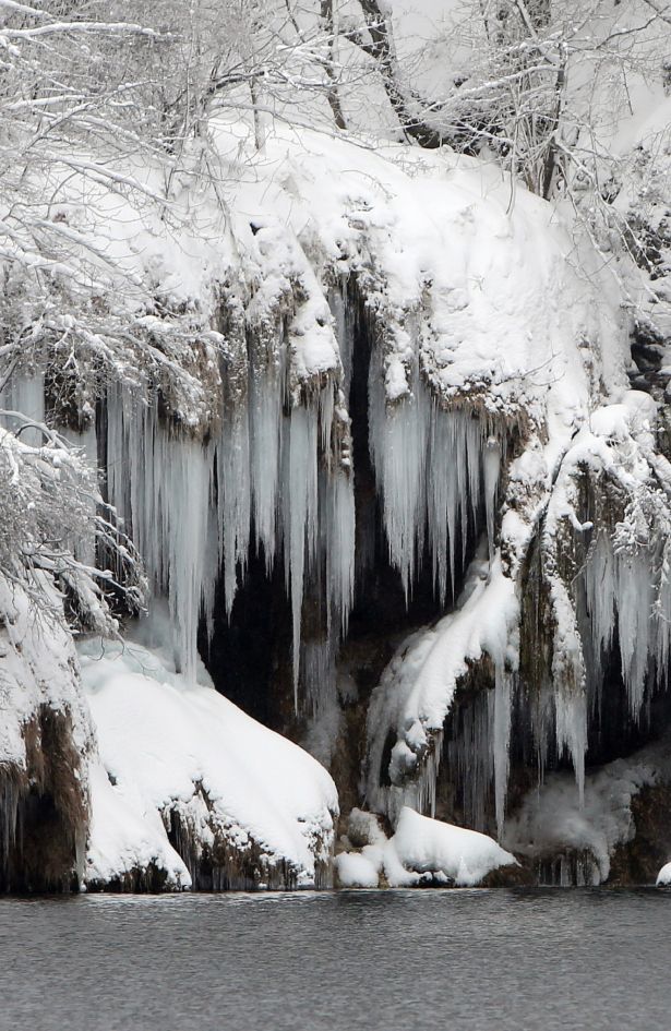 Plitvička jezera posebno su čarobna zimi! Bez gužve, razgledat ih možete za 10 eura