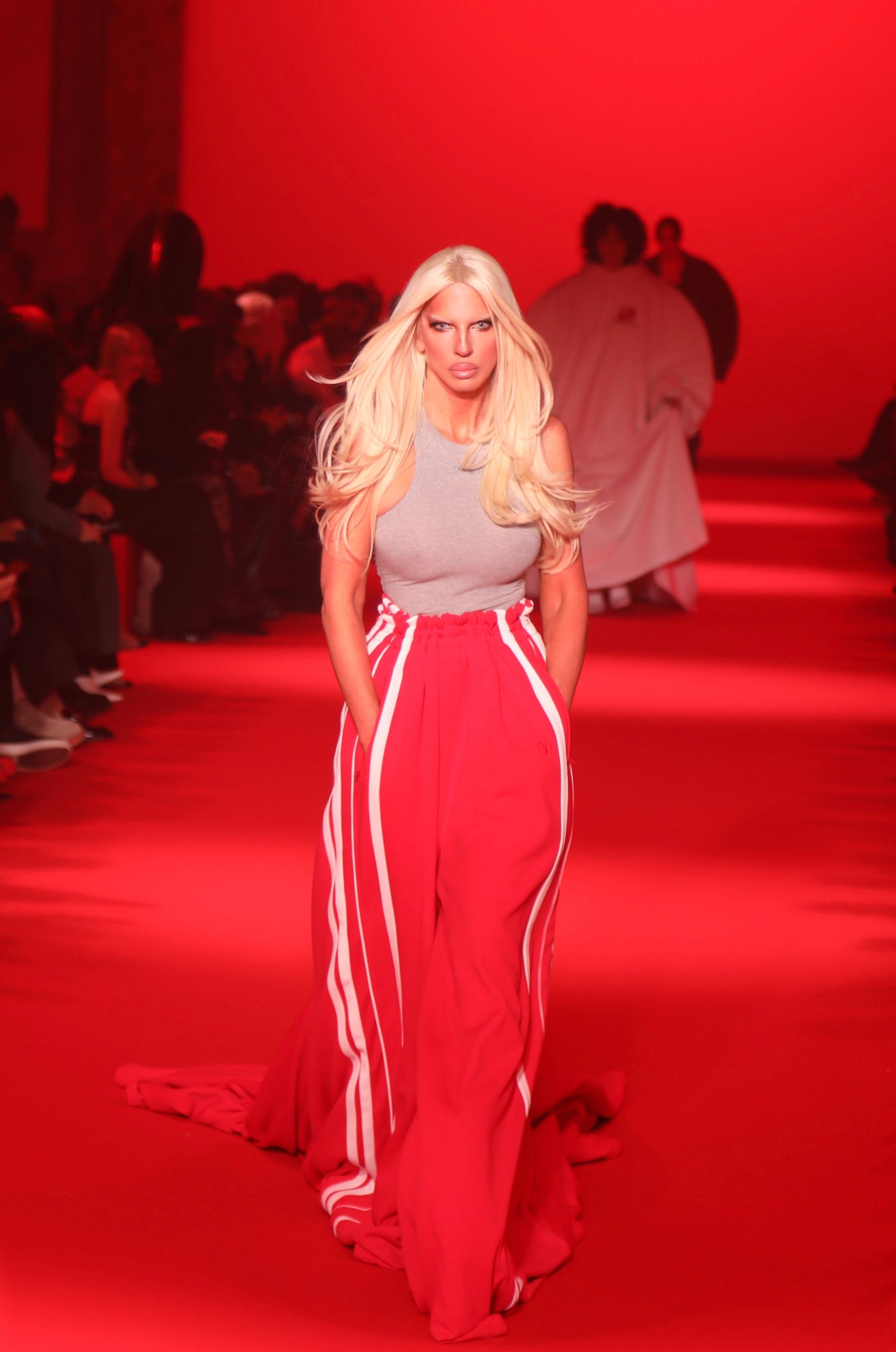 Jelena Karleuša prošetala modnom pistom na Paris Fashion Weeku