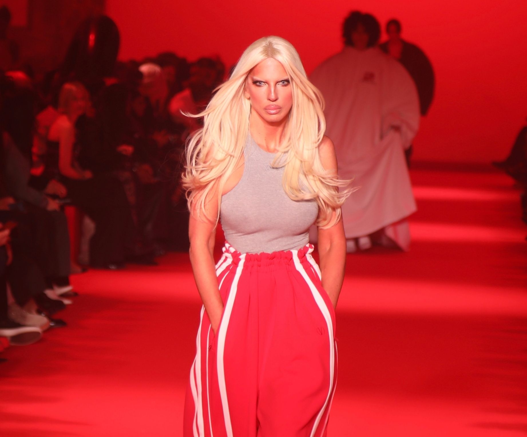 Jelena Karleuša prošetala modnom pistom na Paris Fashion Weeku