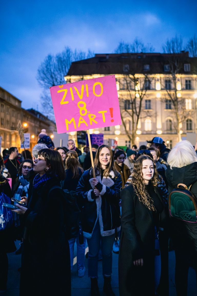 9. Noćni marš: Femicid, raspadanje zdravstva, inflacija, rasizam – evo zašto je važan otpor