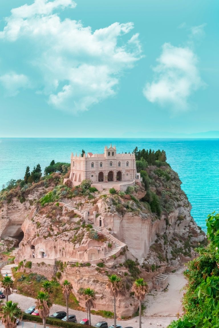 Tropea_unsplash (1).jpg