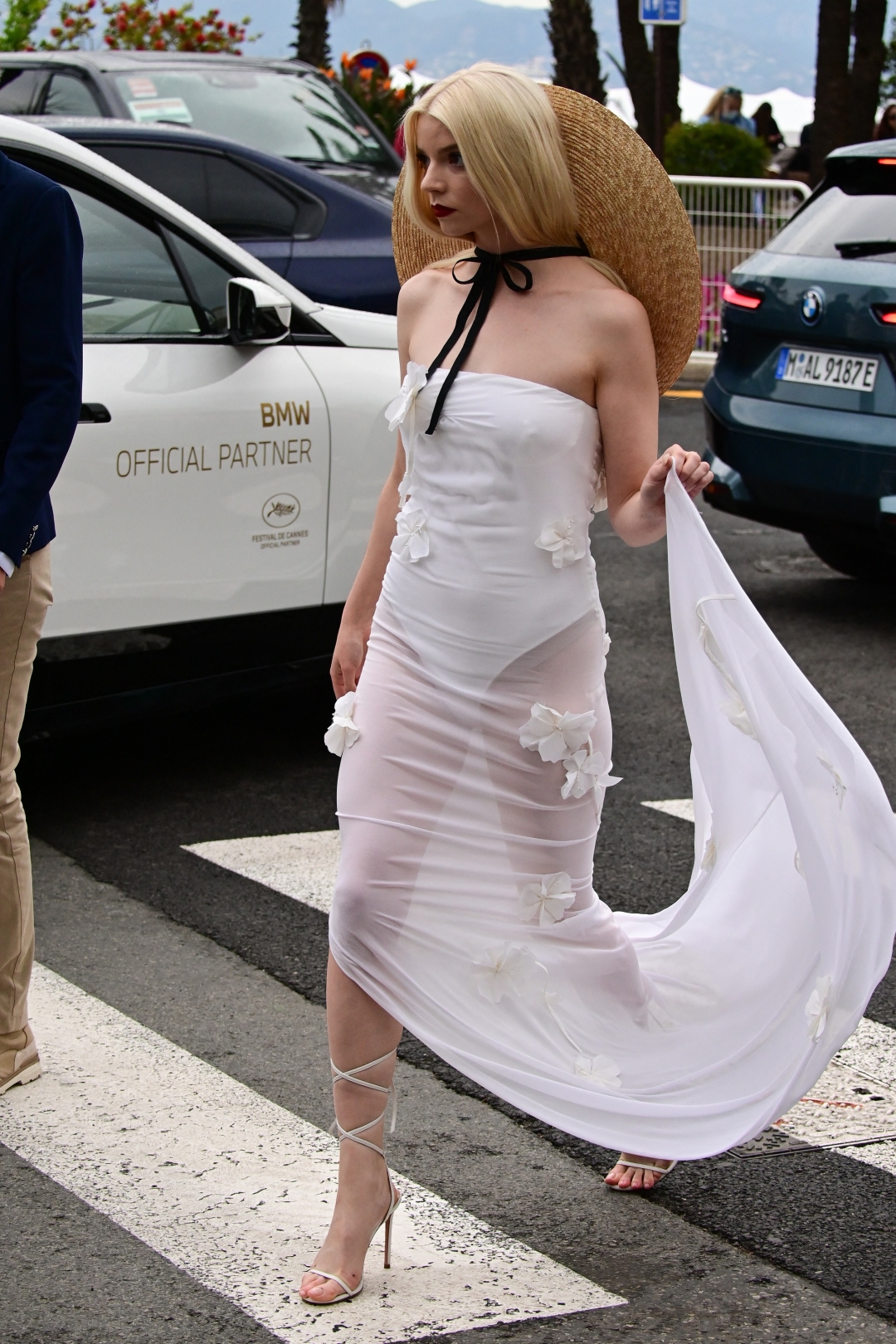 Dame u Cannesu ove godine oduševljavaju. Pogledajte najbolje modne odabire