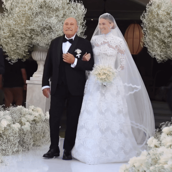 Udala se jedna od najljepših talijanskih voditeljica, a o njenoj vjenčanici priča se već danima