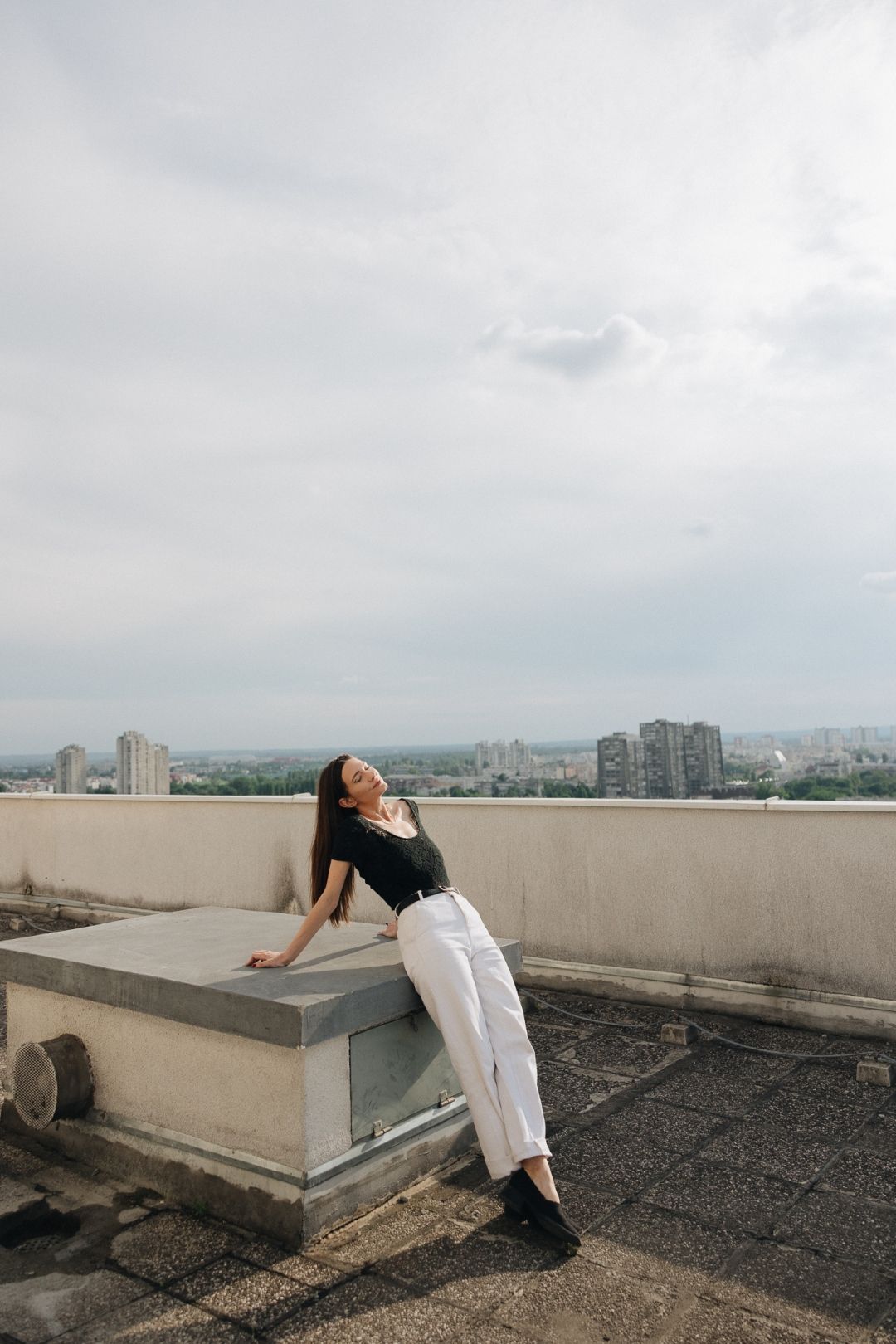 Uskoro počinju ekskluzivni intimni koncerti „Rooftop sessions with Sara Renar“