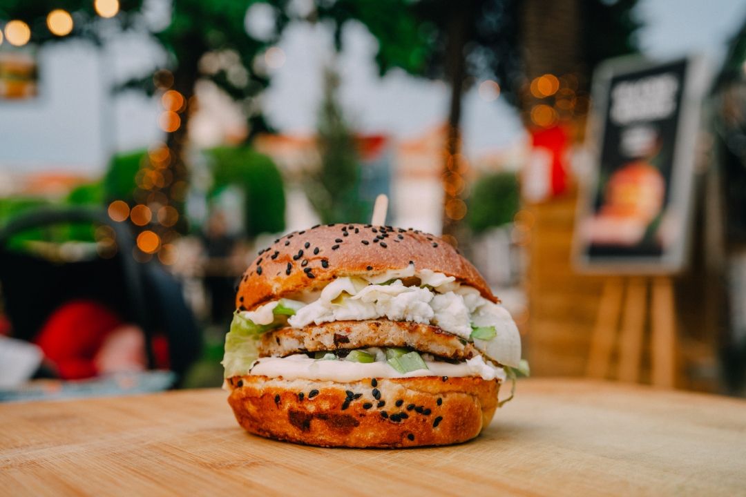 Burger Festival prvi put stiže uz Bjelovar uz gastro kreacije poznatih chefova i bogat glazbeni program