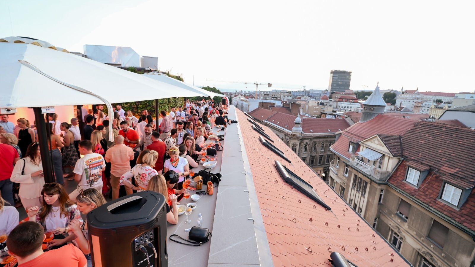 Srce Zagreba osvanulo u znaku čarobne narančaste boje sunset in a glass sessiona