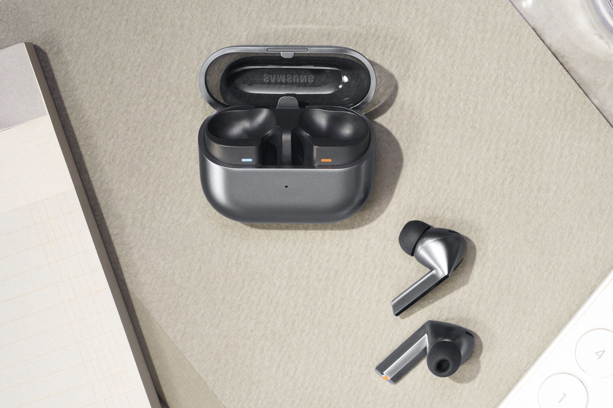 Samsung_Galaxy Buds3 Pro Silver_Online