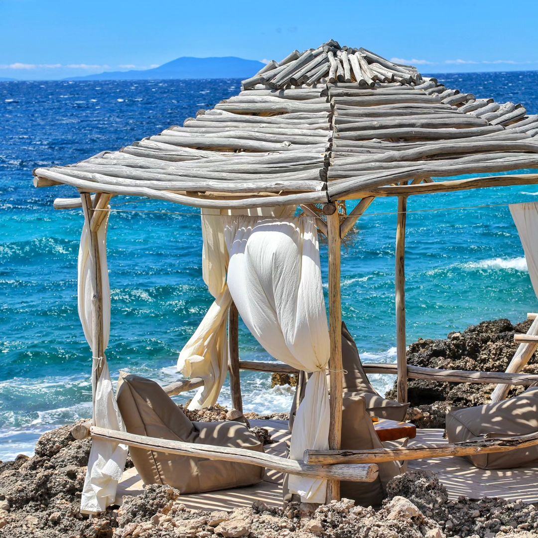 Malo nerazvikano mjesto na Hvaru krije beach bar stvoren za uživanje