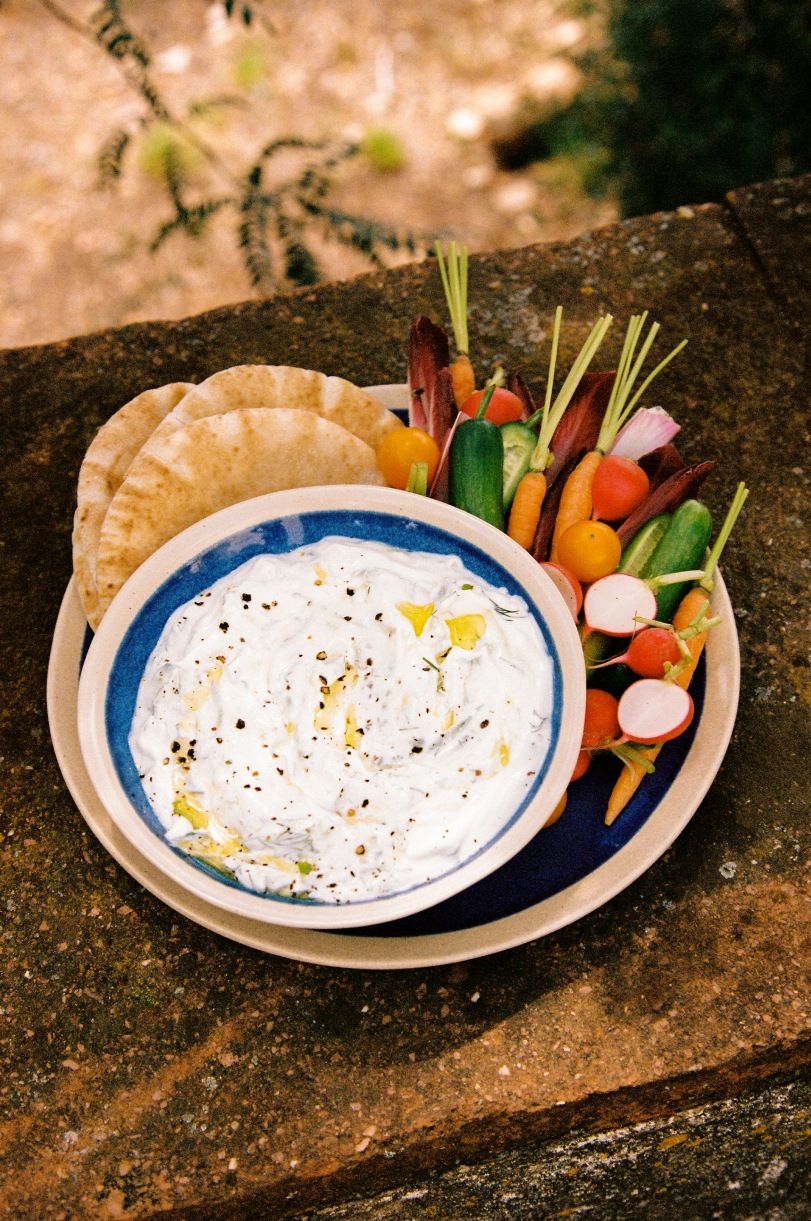 Imamo najbolji recept za tzatziki, grčki specijalitet koji ljeti jede cijeli svijet