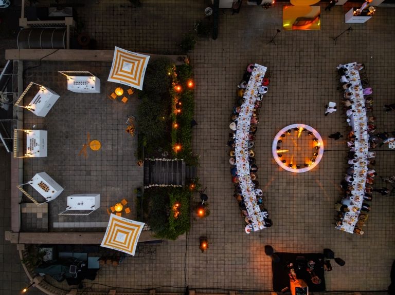 Veuve Clicquot Solaire Tables_10