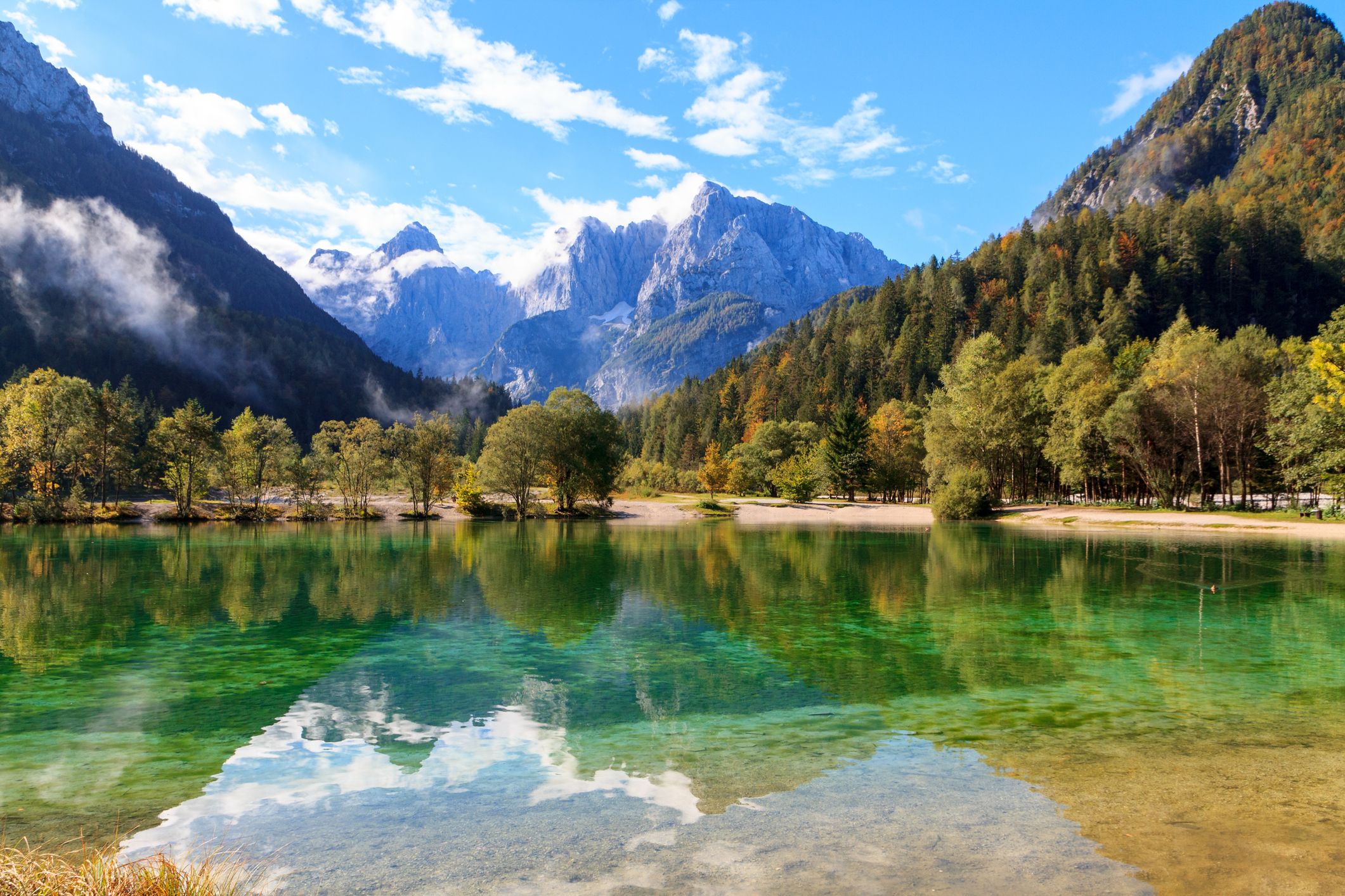 novi trendovi putovanja, Jezero Jasan_iStock, baratroli