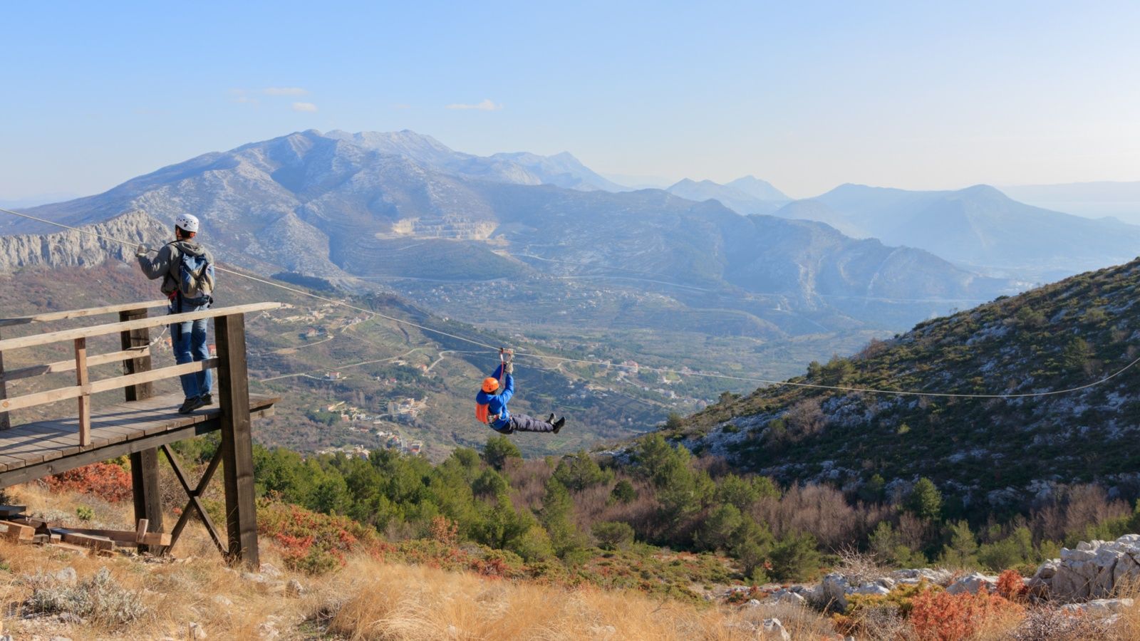 Jeste li znali da Split ima 2500 metara dug zip line i viseći most koji gledaju na more?