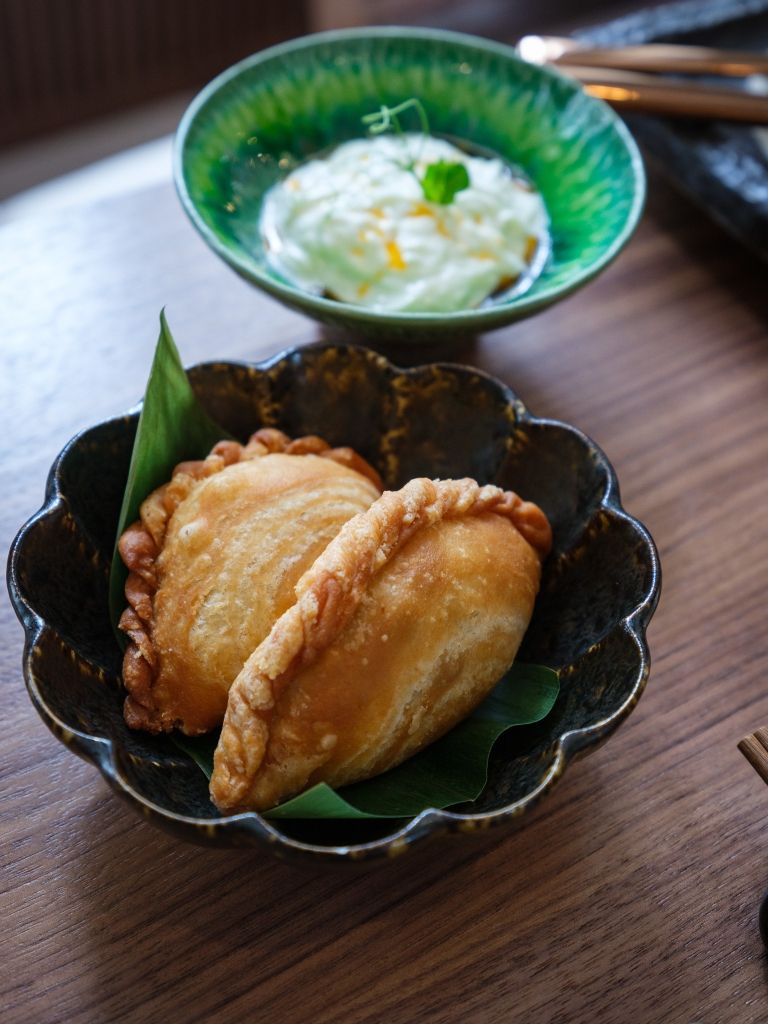 Curry puff