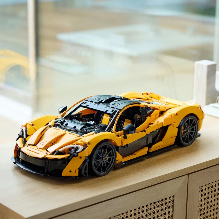 McLaren P1 Lego