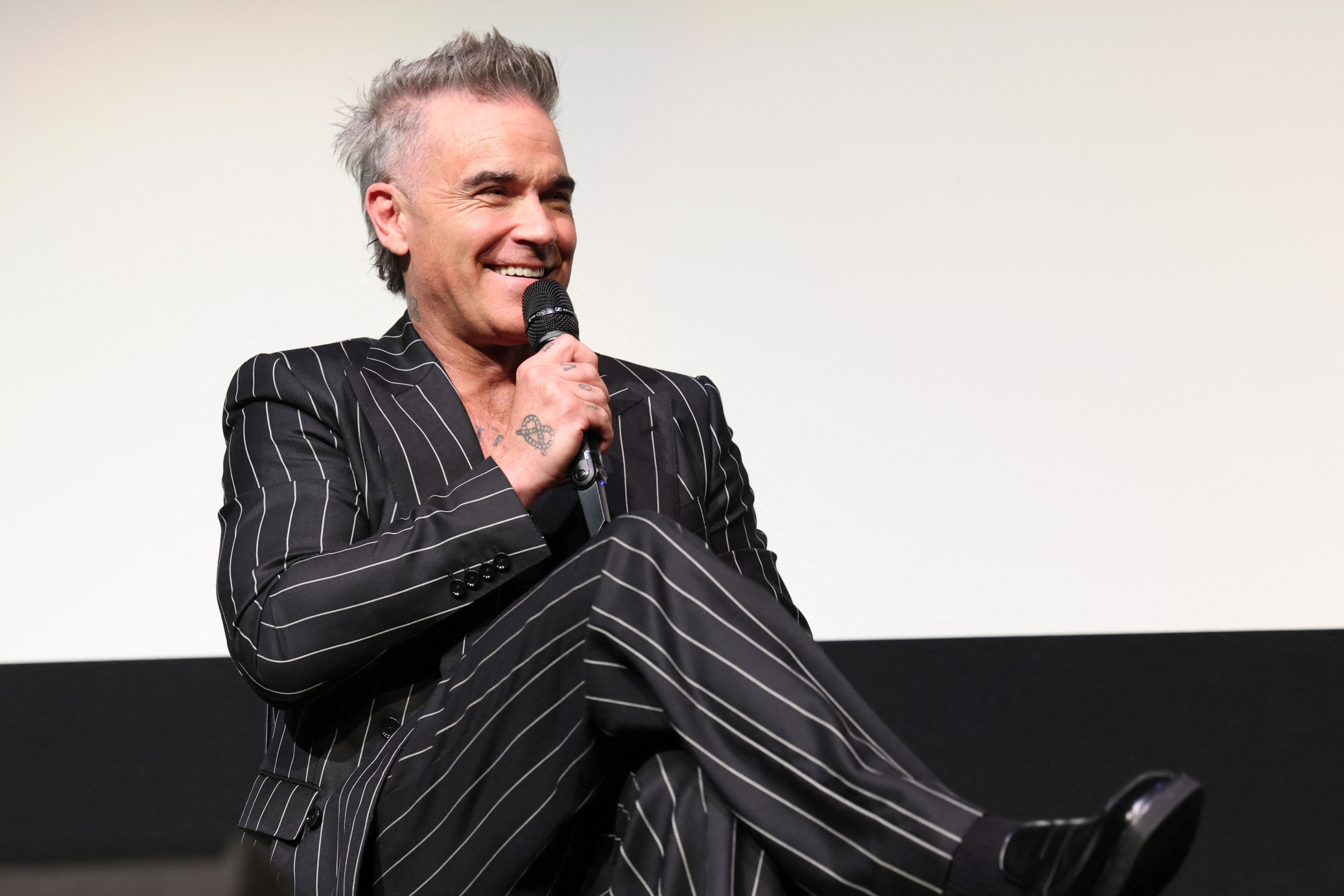 Robbie Williams dobiva svoj biopic i glumi ga… majmun?