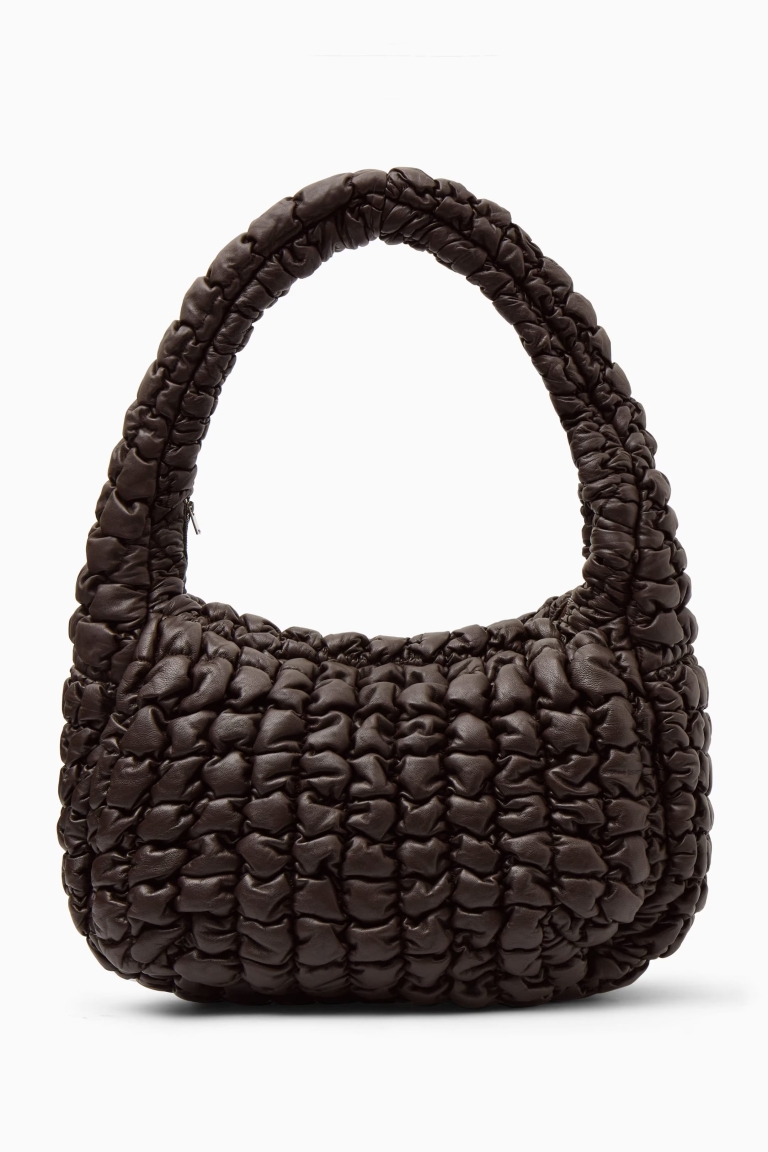 COS quilted torba