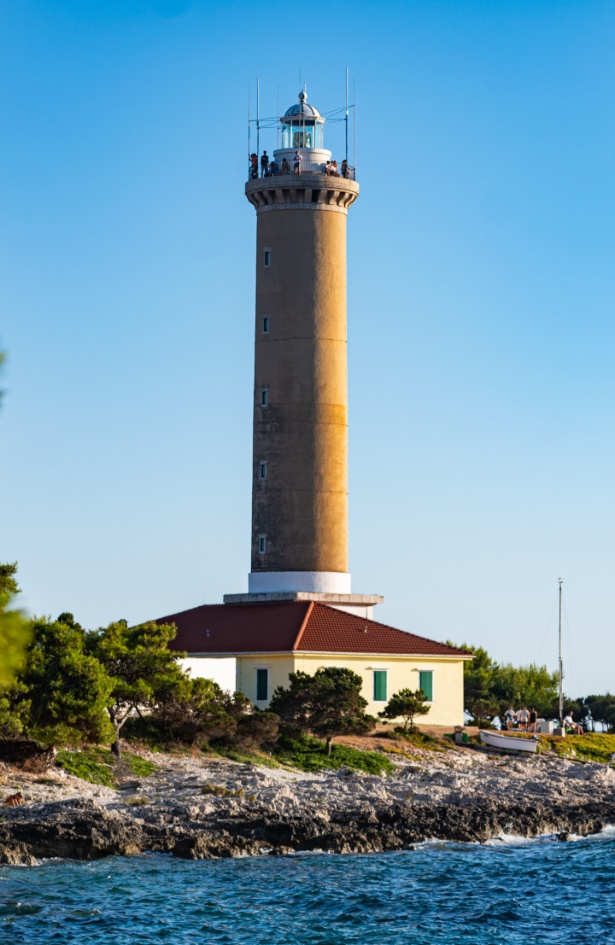 Neprocjenjiva ljepota može biti nadohvat ruke, a dokaz je i Dugi otok – mjesto koje ima dušu