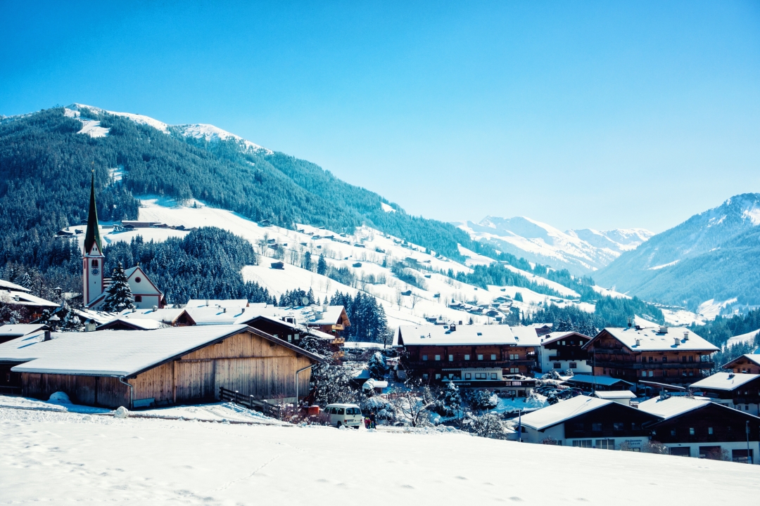 Alpbach, Austrija_foto_Wirestock_iStock-1464973295