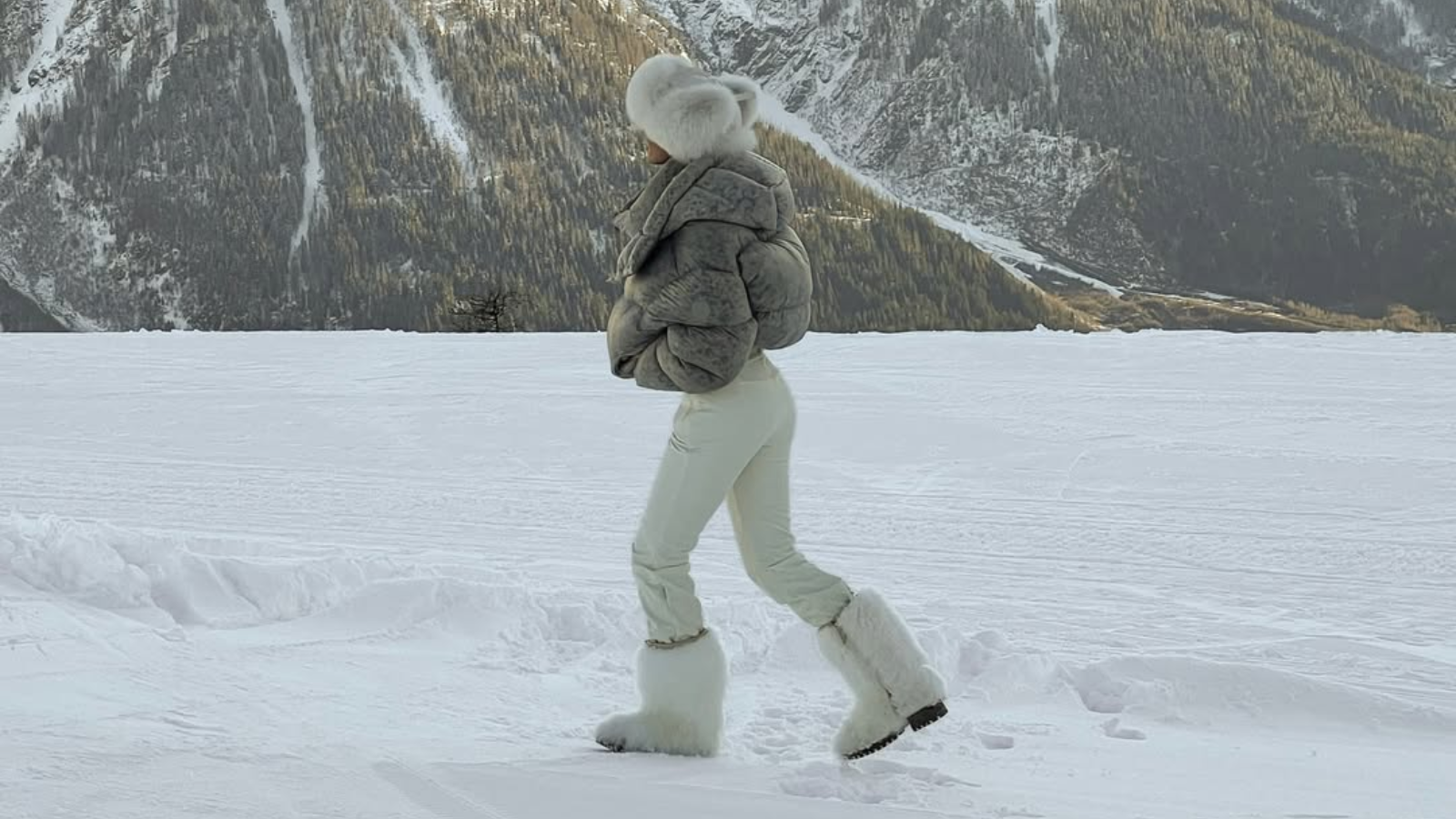 Za sanjkanje na Sljemenu ili skijanje u Alpama: Chic skafanderi za uživanje na snijegu