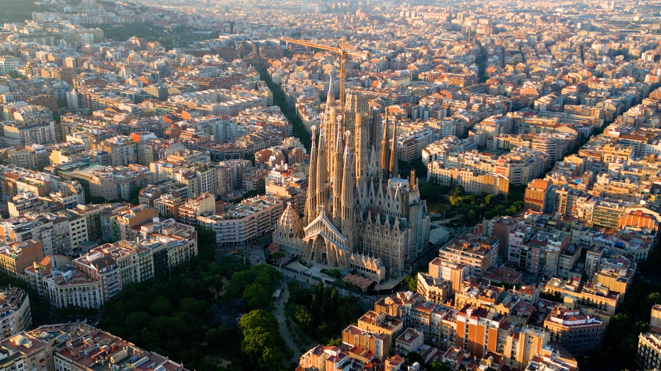 Barcelona_Vunav V_iStock-1418575808