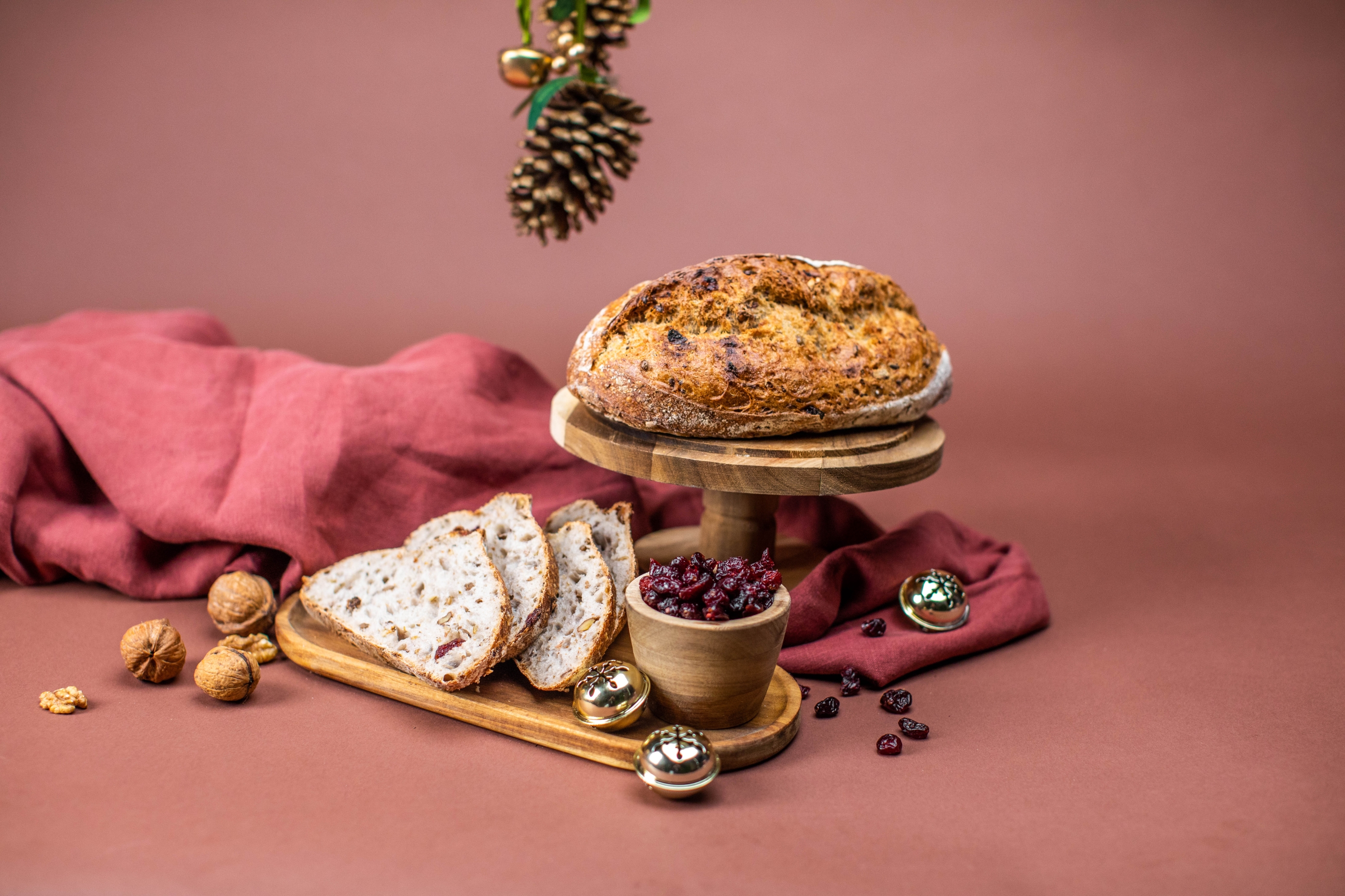 Isprobajte najukusniji božićni kruh ove godine – Mlinarov sourdough s brusnicama i orasima