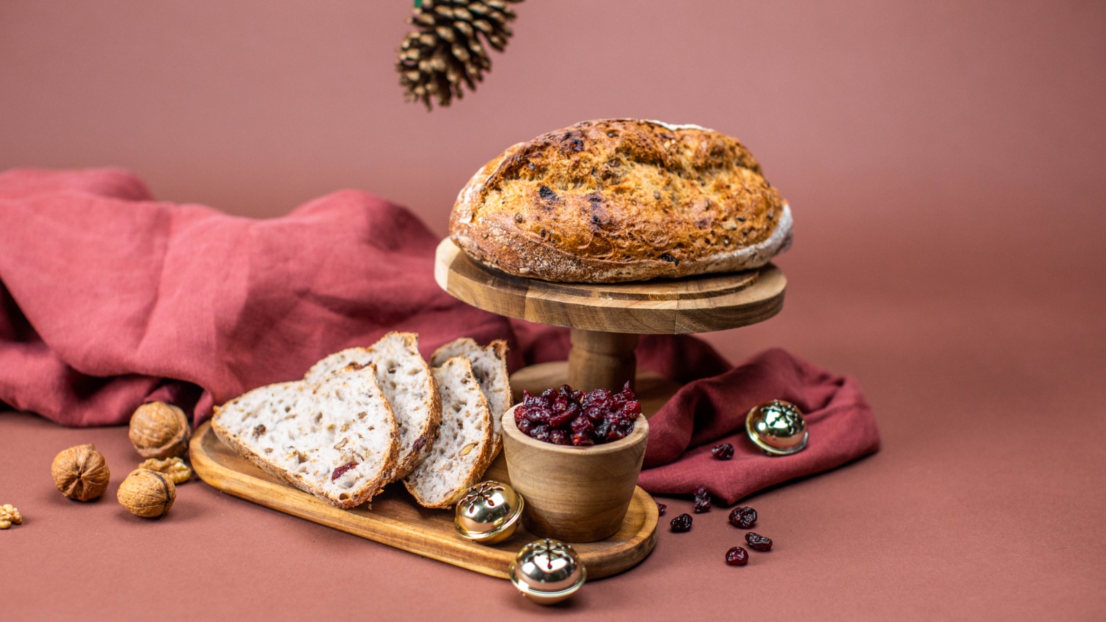 Isprobajte najukusniji božićni kruh ove godine – Mlinarov sourdough s brusnicama i orasima