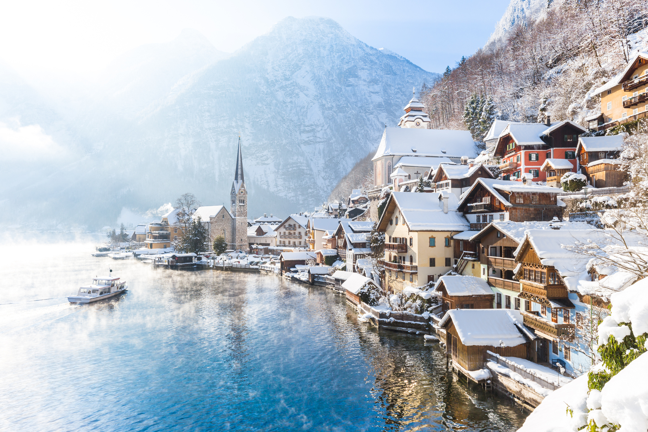 Hallstatt_bluejayphoto_iStock-1057330582