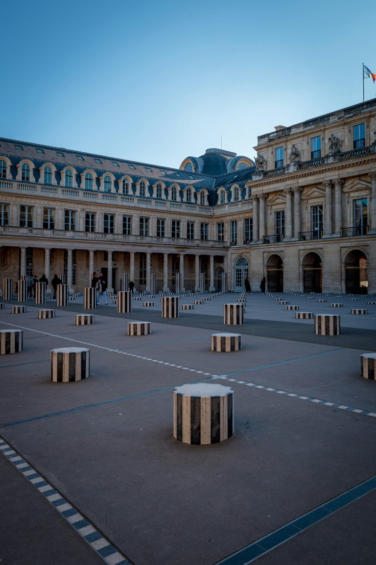 Palais Royal_sung-jin-cho-qaK8fhMrTcg-unsplash