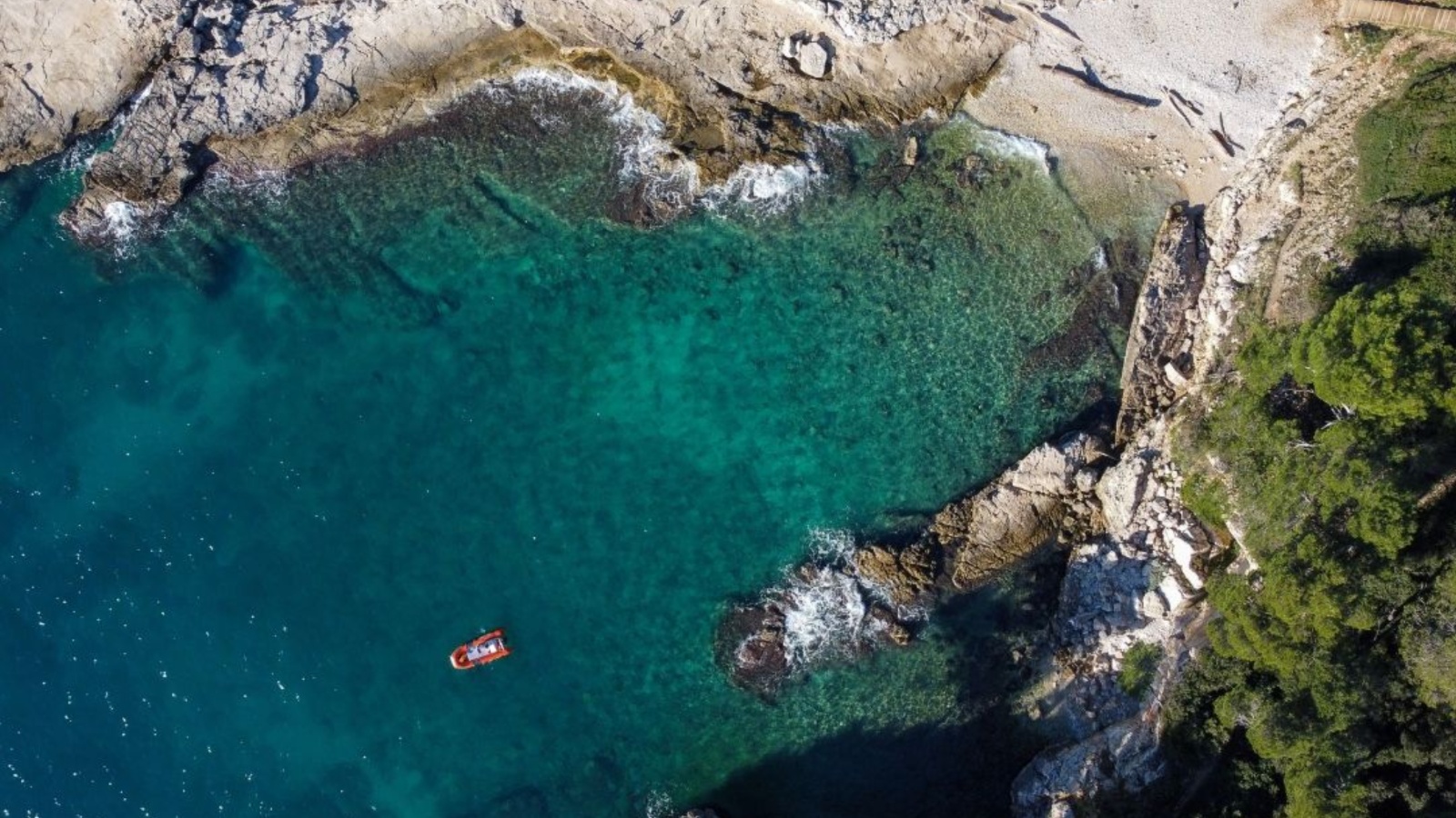 Ulaz u špilju jedne od najljepših hrvatskih plaža sada je strogo zabranjen: Ugrožene životinje, priroda i ljudi