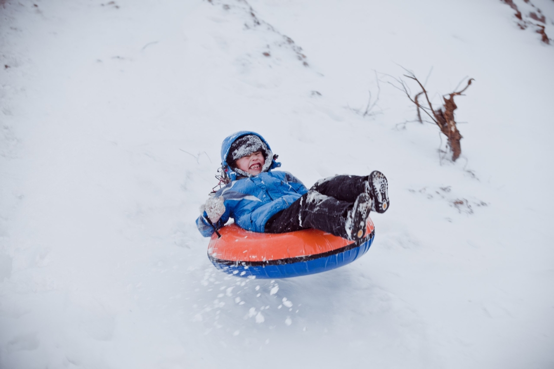 tubing_kornyeyeva_iStock-1436120208