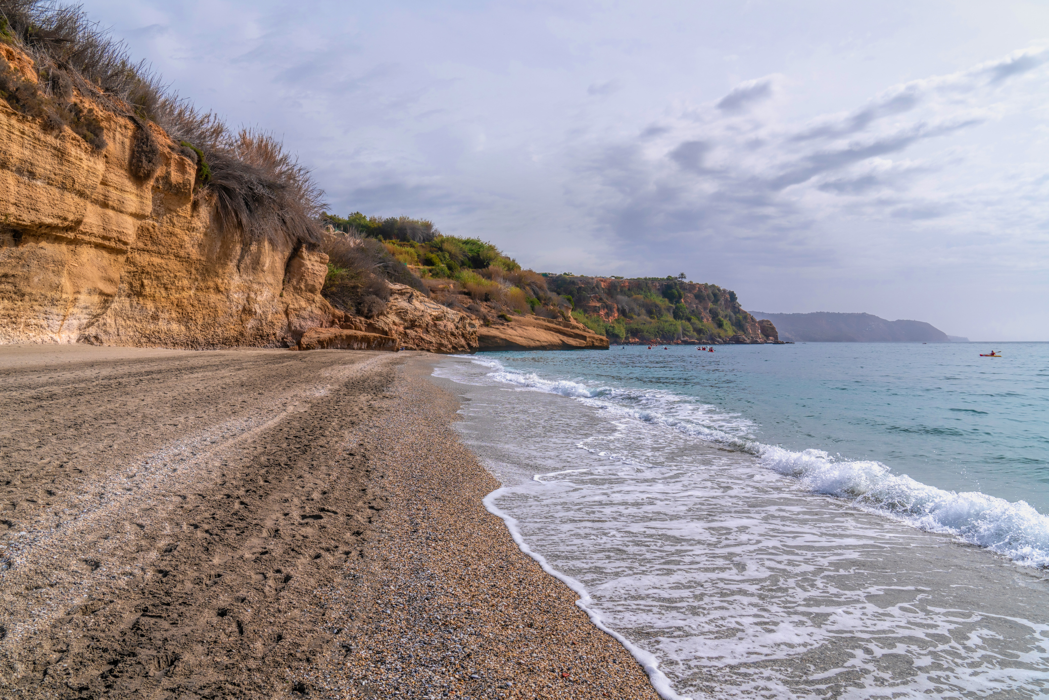 plaža Burriana u Nerji